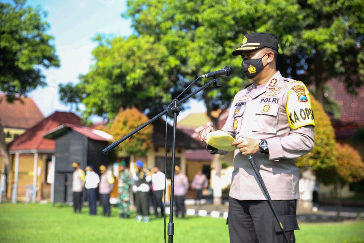 Kapolres Jombang Pimpin Apel Gelar Pasukan Operasi Keselamatan Semeru 2021
