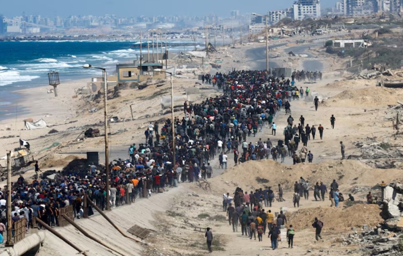 Warga Palestina, yang mengungsi ke bagian selatan Gaza atas perintah Israel selama perang, kembali ke utara setelah gencatan senjata berlaku Warga Palestina, yang mengungsi ke bagian selatan Gaza atas perintah Israel selama perang, kembali ke utara setelah gencatan senjata berlaku